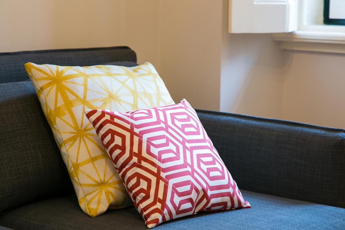 Lovelystay - Cozy 3Bdr Apartment In Estrela Lisbon Exterior photo